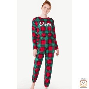 Joyspun Red and Green 2 pc Pajamas Set